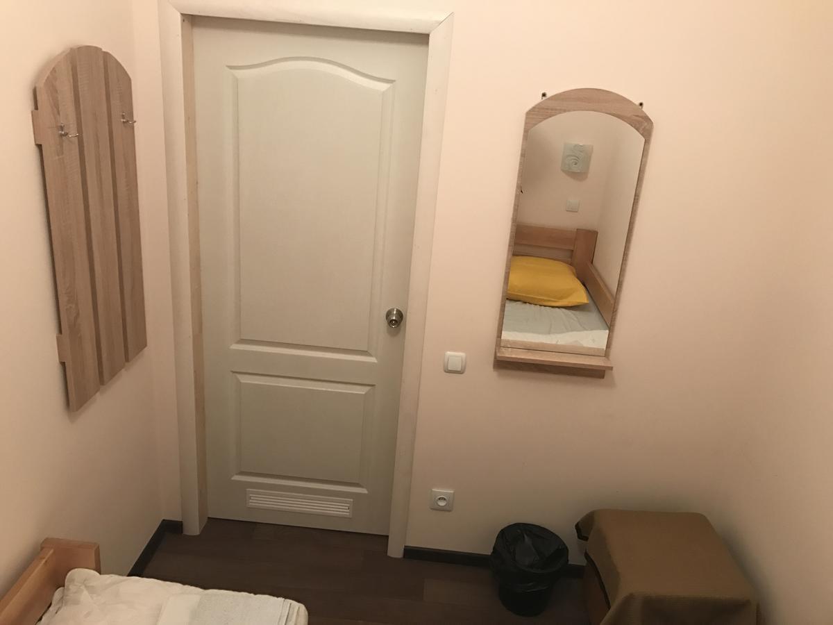 Отель Хата Dnyipropetrovszk Kültér fotó